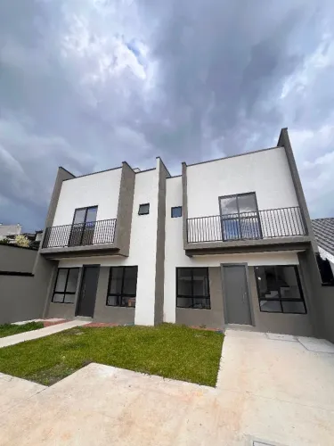 Sobrado com 3 dormitórios à venda, 150 m² por R$ 689.000 - Xaxim