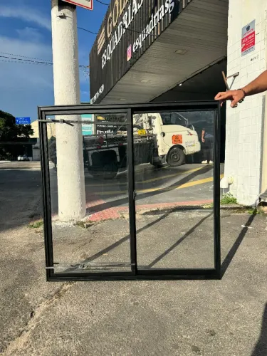 JANELA 1.00X1.00 2 FOLHAS PRETA - LINHA 20 REFORÇADA