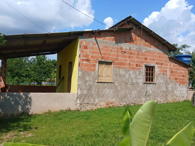 Casa a venda ou troco por carro de carroceria