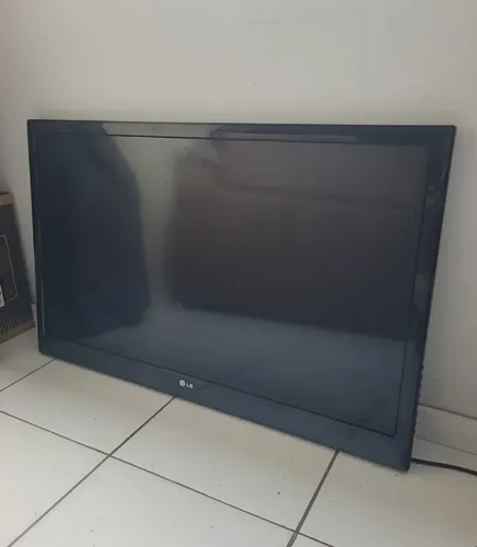 TV LG 42 polegadas (não SMART) BAIXOU para VENDER logo!!