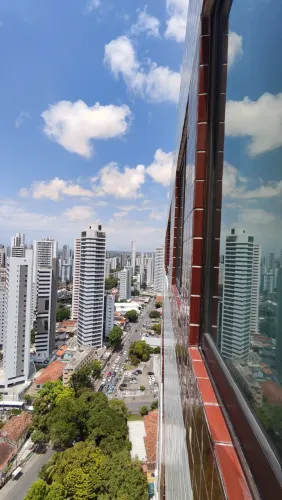 Imóvel para venda possui 67 metros quadrados com 3 quartos em Casa Amarela - Recife - PE