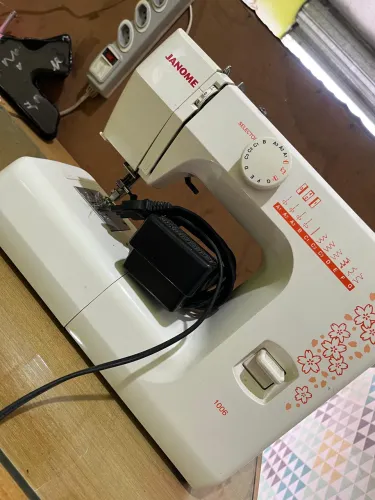 Máquina de costura Janome 1006