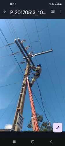 Eletricista de alta e baixa tensão e Refrigerista de ar-condicionado condicionado