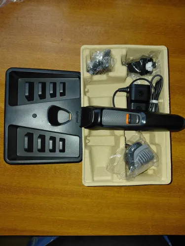 Aparador de Pelos Philips 3000 Series 6 em 1 Novo.