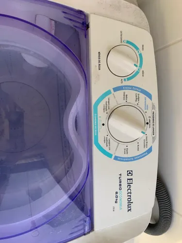 Máquina de lavar roupa 6kg