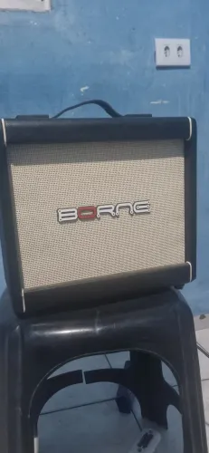 Amplificador de guitarra novo