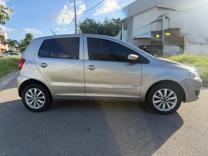Volkswagen Fox 1.0 MI Total Flex 8V 5P 2011