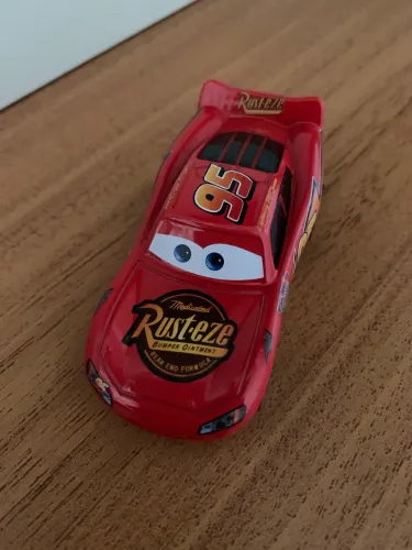 Miniatura Relâmpago MCQueen