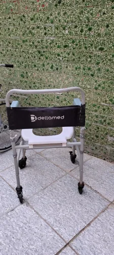 Cadeira de rodas para banho