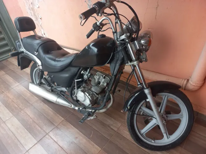 KASINSKI CRUISE COM MOTOR HONDA FAN 125 REGULARIZADO