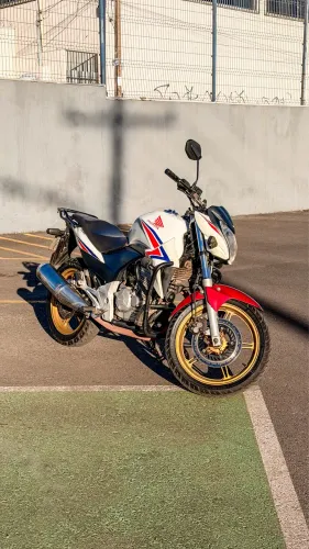 HONDA CB300R 2015 - QUITADA, SEM MULTA, EM DIAS 