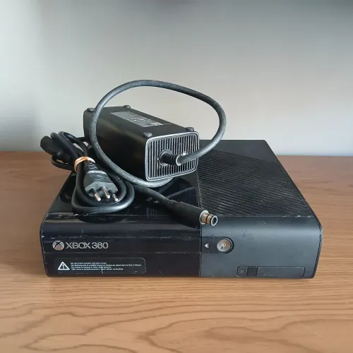 XBOX 360 LEITOR DESTRAVADO COM FONTE