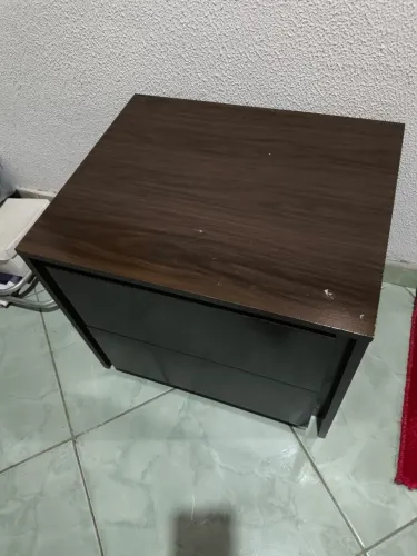 Criado mudo de madeira