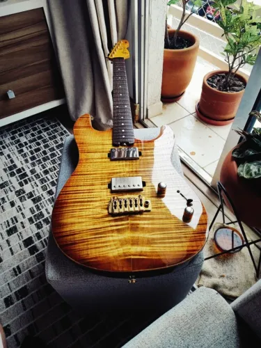 Guitarra Sj Modern Custom, Ñ Music Maker, Suhr, Quad Cortex, N zaganin