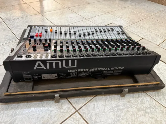 mesa de som AMW 16 canais