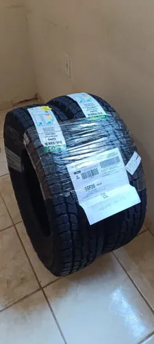 Pneus novos caminhonete F1000