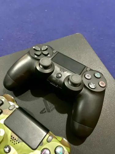 PlayStation 4 slim