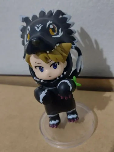 Figure Digimon - Ishida vestido de Garurumon 