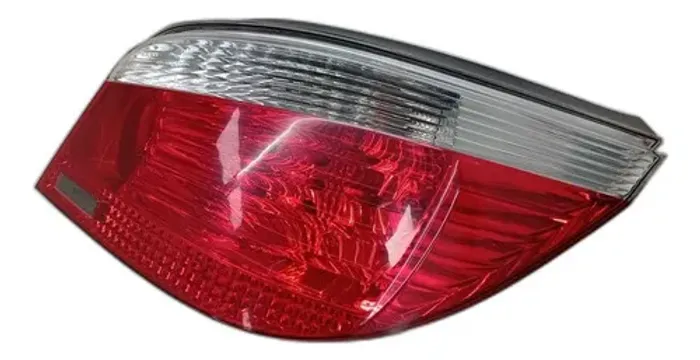 Lanterna Direita Bmw Série 5 530 2003 2005 2006 2008 2010 Direito/passageiro Água