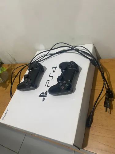 PS4 2 CONTROLES