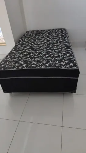 Cama com só 5 cm de espuma