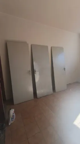 3 Portas de Madeira + Portais Completos