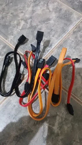 ? Kit Cabos SATA para HD/SSD - Vários Cabos
