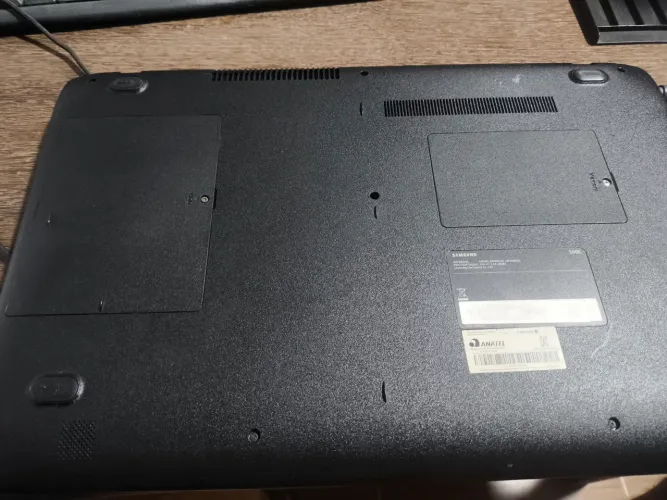 Notebook Samsung Np300e5l I3 6a 4gb 512 SSD