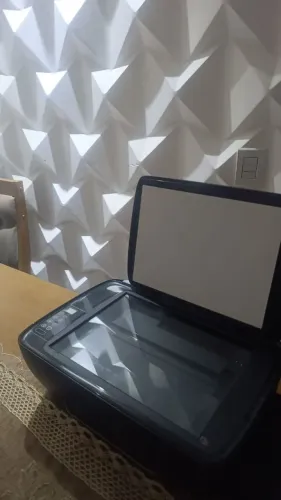Vende-se impressora HP semi nova.