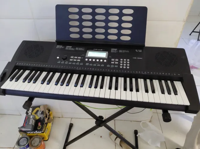 VENDO, 3 MESES DE USO. MOTIVO VIAJEM