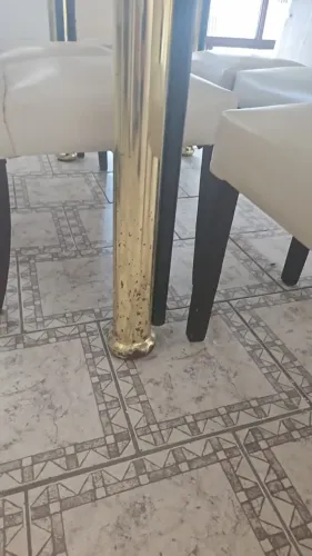 MESA DE JANTAR COM ESTANTE