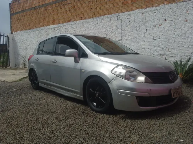 Nissan Tiida SL 1.8/1.8 Flex 16V Mec. 2008