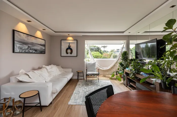 Apartamento mobiliado para alugar com 2 quartos no Bigorrilho em Curitiba