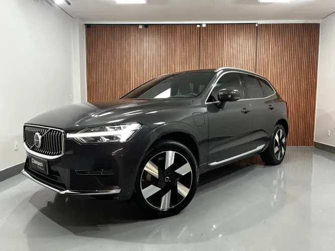 Volvo XC-60 T-8 Ultimate 2.0 AWD (híbrido) 2024