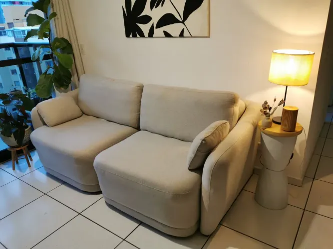 Sofa cama bege - tem 3 anos de uso - perfeito estado - facil de transportar