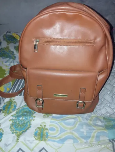 Mochila grande de couro 