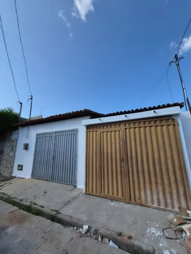 *CASA À VENDA - MOCAMBINHO*