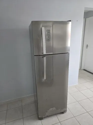 Vendo Geladeira Com Defeito R$150 Reais