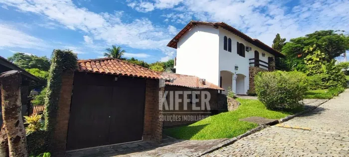 Casa com 4 dormitórios à venda, 600 m² por R$ 1.500.000,00 - Pendotiba - Niterói/RJ