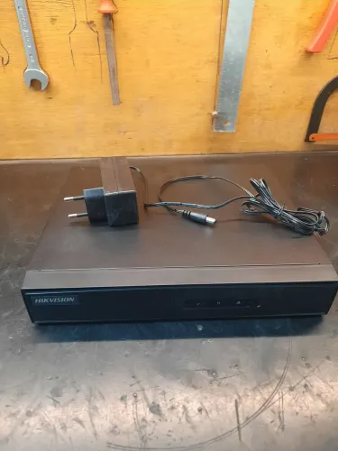 Kit dvr com 4 câmeras 