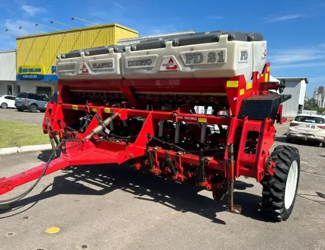 Plantadeira Semeato PD21