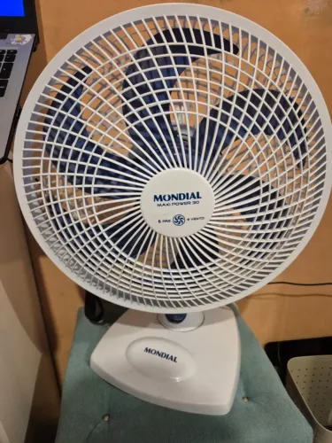 Ventilador Mondial de mesa