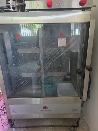 Maquina de assar frango