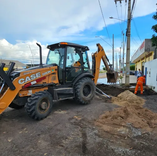 Retroescavadeira CASE 580N 2019