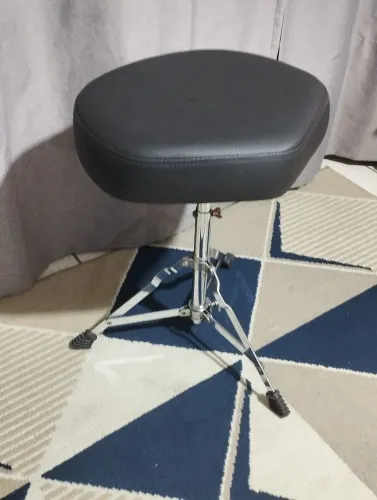 Banco para baterista ou outros fins