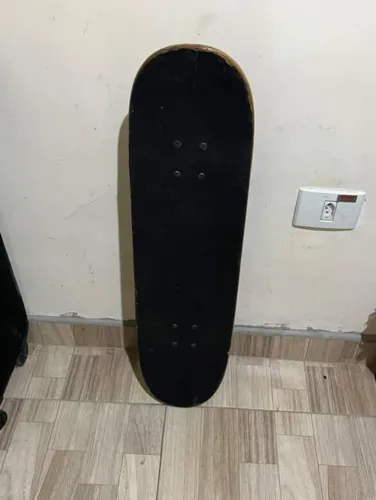 Skate completo para manobra e rolê