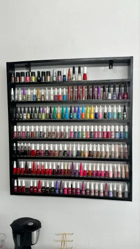 Suporte para esmalte com 7 prateleira , já acompanha os esmaltes