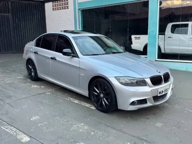 BMW 320I A 2010