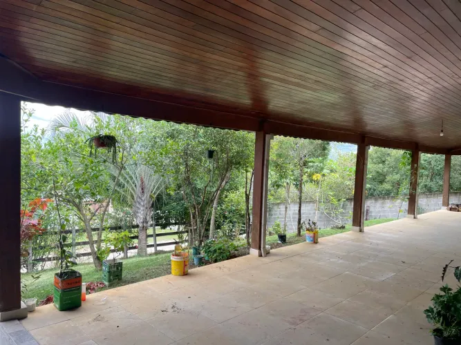 Alugo Casa No Condomínio Recanto do Sol Em Pindamonhangaba