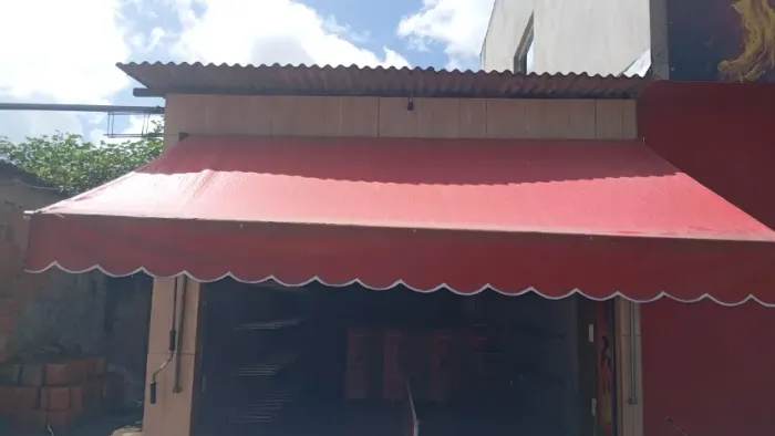 Toldo retrátil
